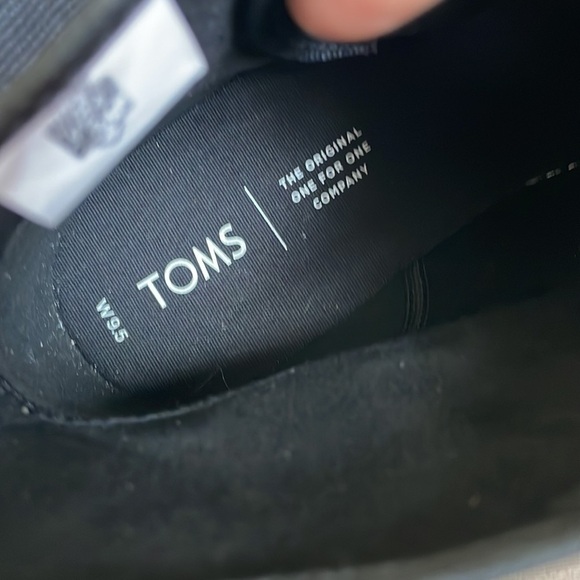 Brand New Toms Camarillo Black Corduroy Lace Up High Top Cushioned Sneakers - Picture 14 of 15